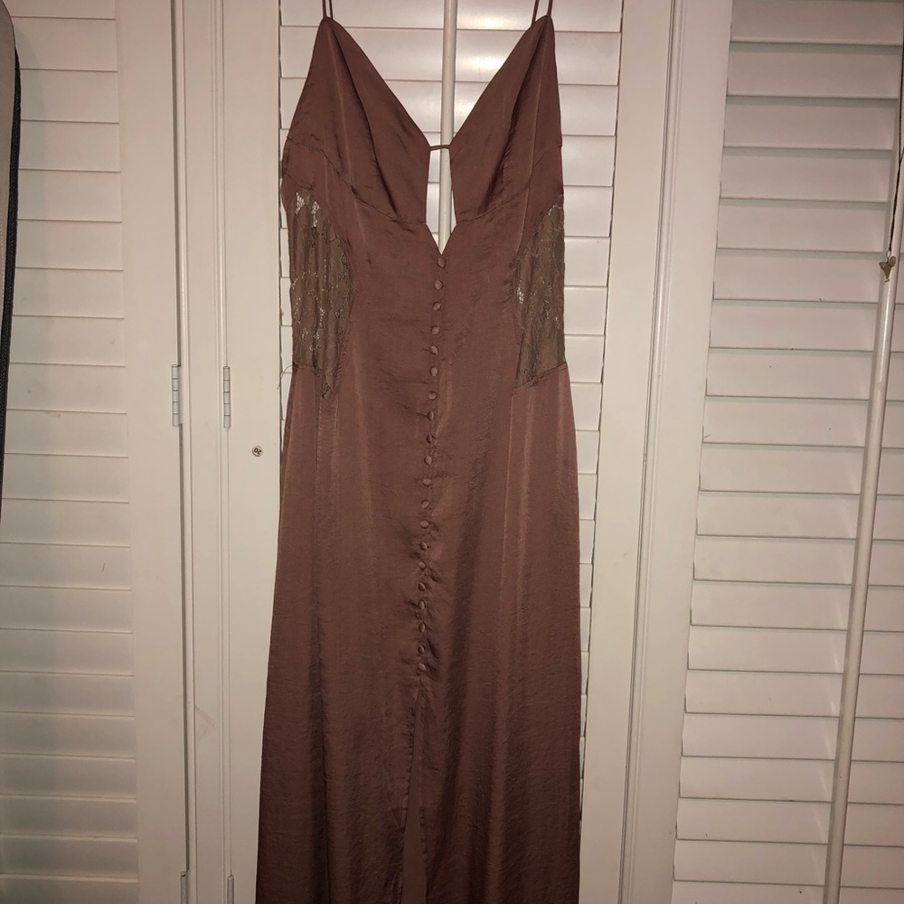 Pretty & pink lacey gown